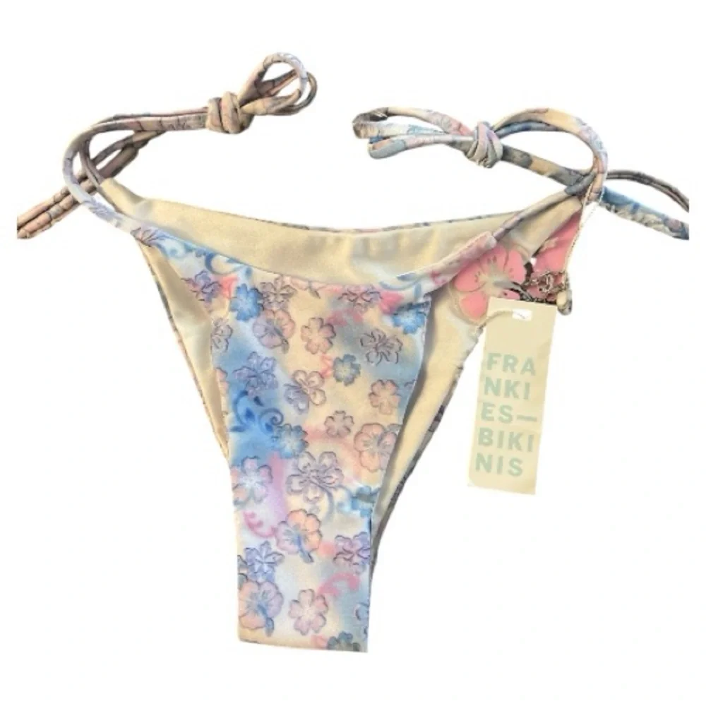 NWT-Frankie's Bikinis Pastel Floral Bikini